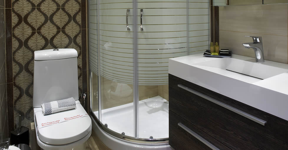 Apartments 4-you family bathroom 1.jpg