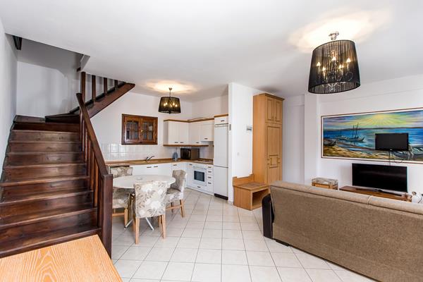 Greek Pride Beach Villa - dnevni boravak sa kuhinjom.jpg
