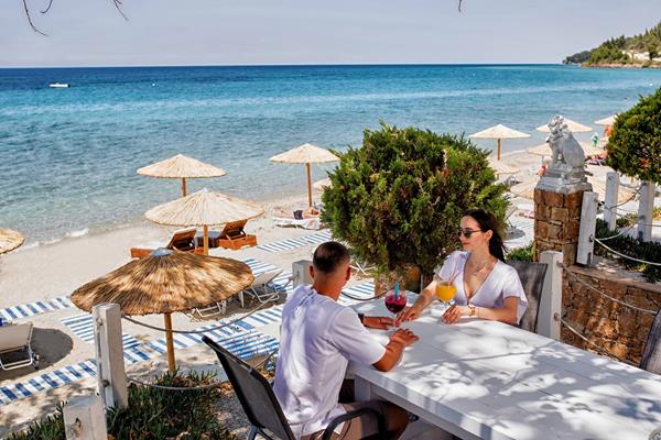 Greek Pride Seafront hotel - pogled na more iz restorana.jpg