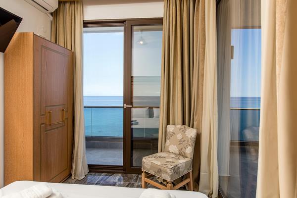 Greek Pride Seafront hotel - soba sa pogledom na more drugi ugao.jpg
