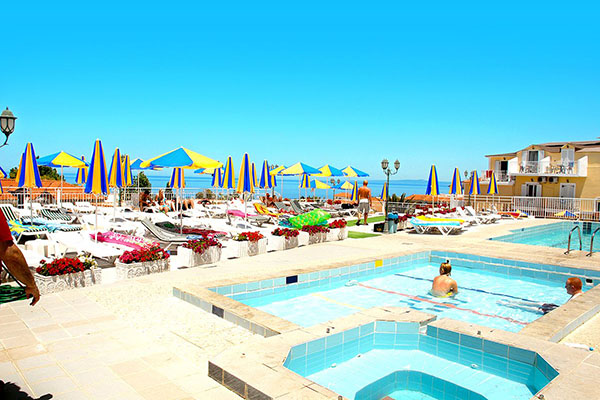 Captain_s hotel - pogled na more sa bezena.jpg