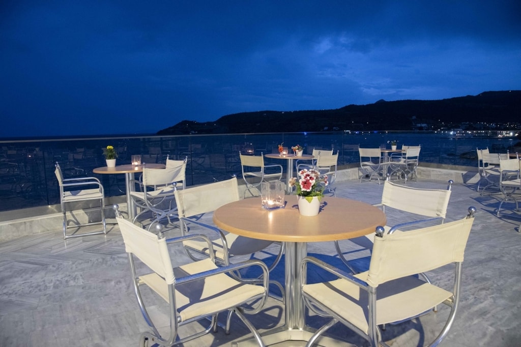 Hotel Apollo restaurant.jpg