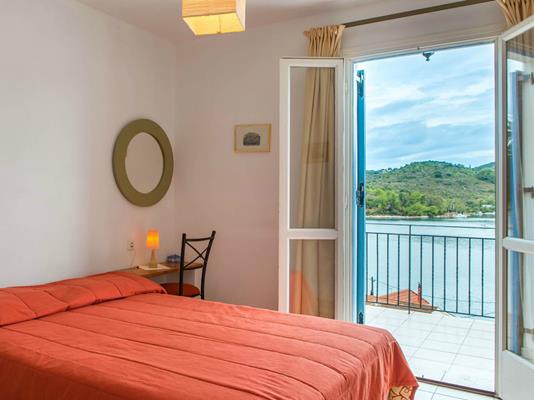 Dioskouroi hotel - soba iz drugog ugla.jpg