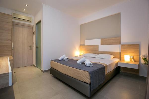 Astris Sun Hotel - francuski ležaj.jpg