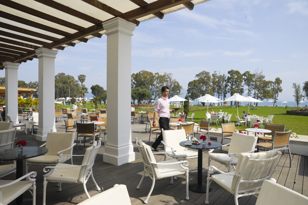Louis Kerkyra Blue - restoran i basta.jpg