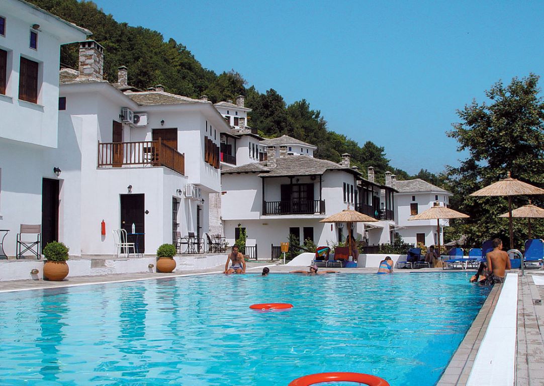 Pilio Sea Horizon Hotel-Bazen.jpg