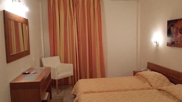 Ipsos Beach hotel - soba.jpg