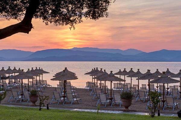 Kontokali Bay Hotel Suites - pogled na zalazak sunca.jpg