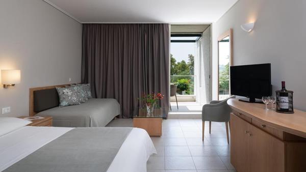 Kontokali Bay Hotel Suites - soba.jpg