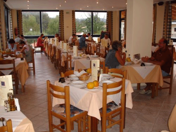 Nastos Hotel _ Resort - prostor restorana.jpg