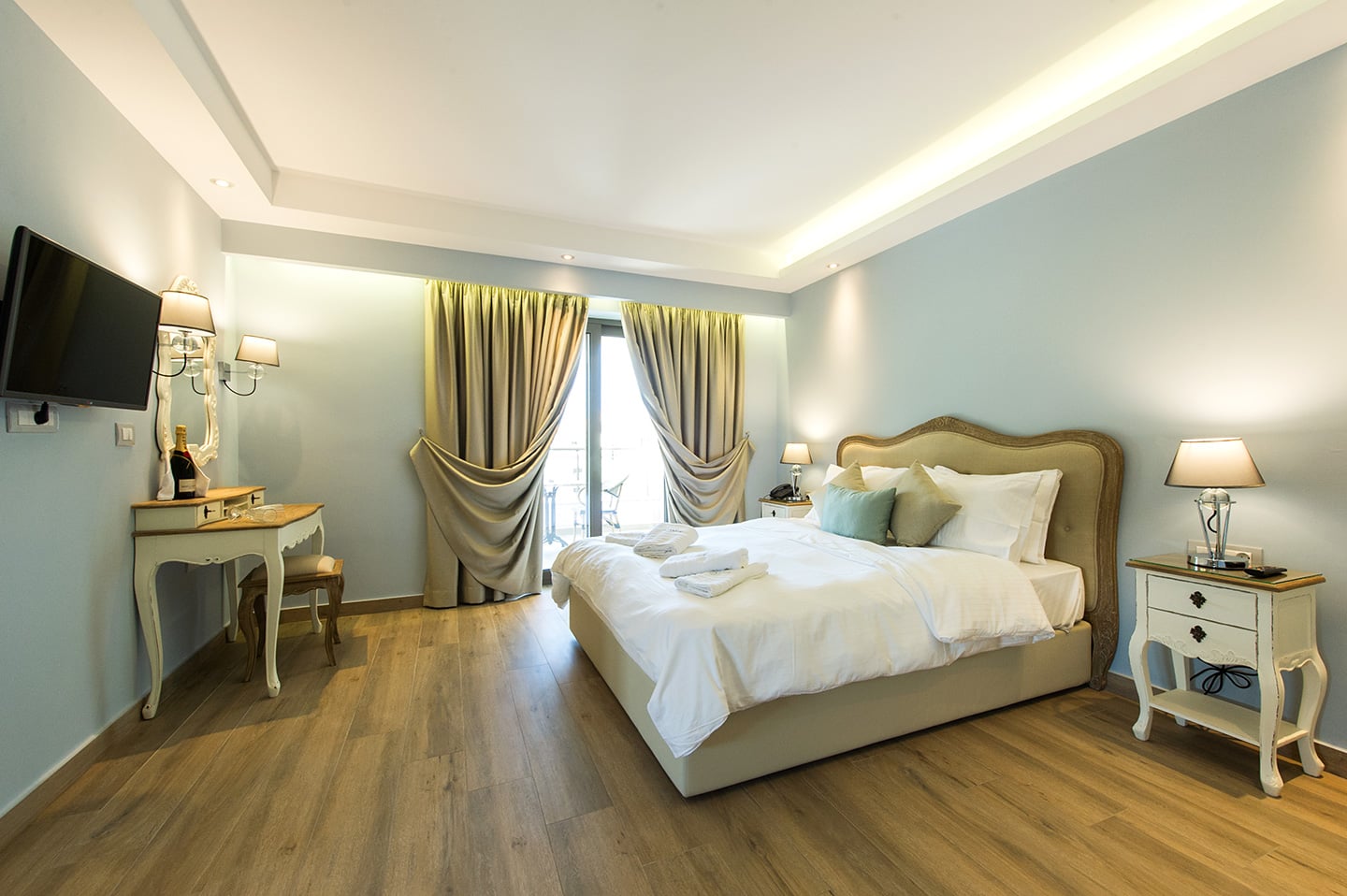 Hotel-Adamas-suite-2.jpg