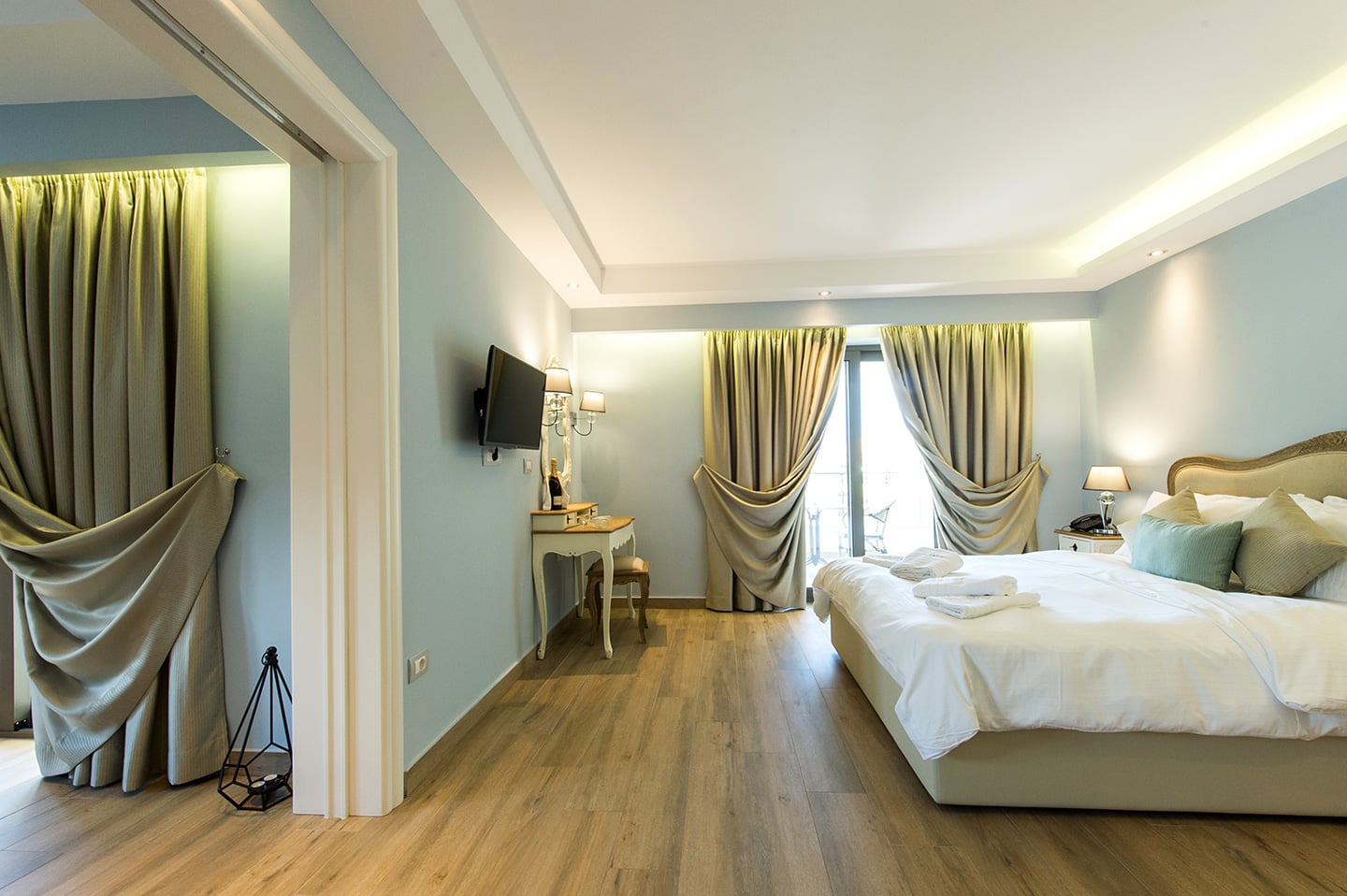 Hotel-Adamas-suite.jpg