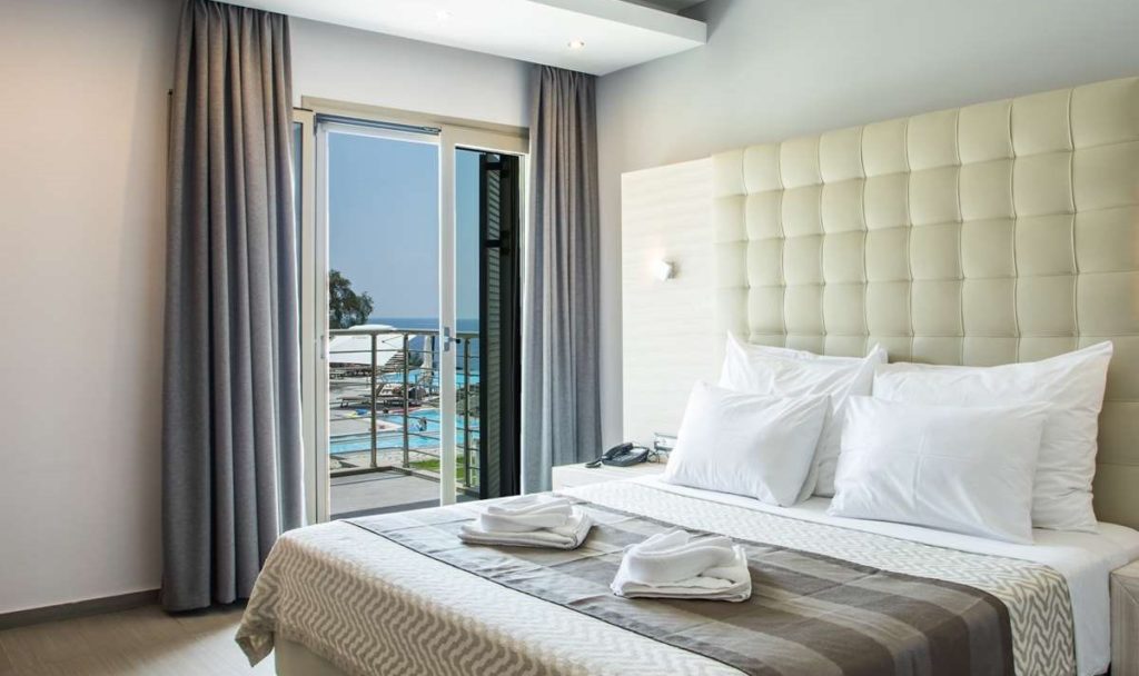 Hotel Aqua Oliva grand suite sea view.jpg