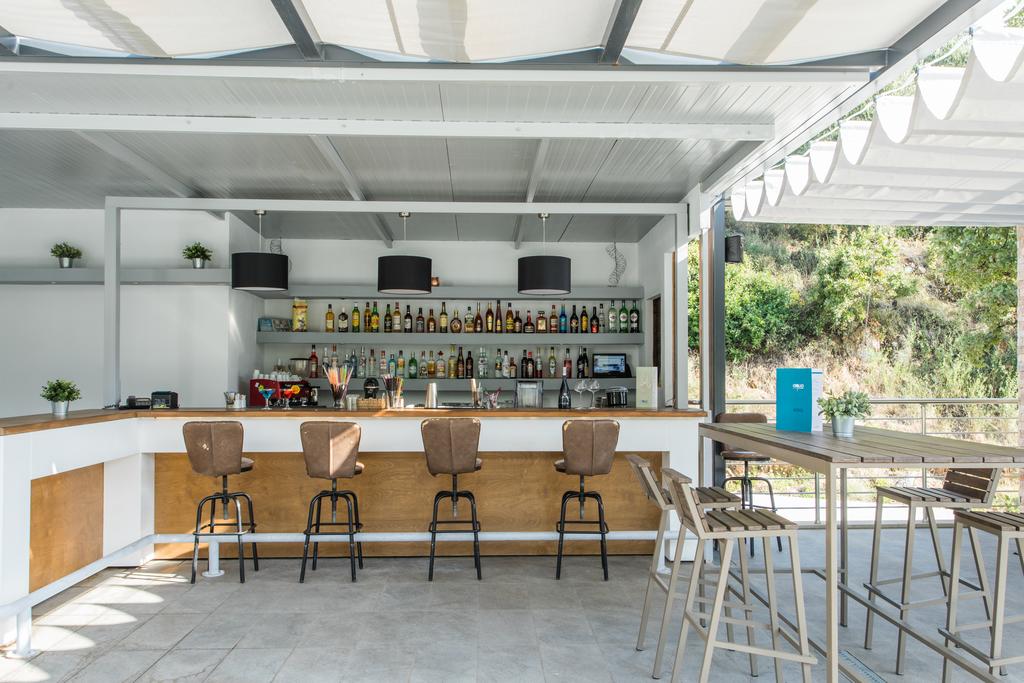 Hotel Aqua Oliva pool bar.jpg
