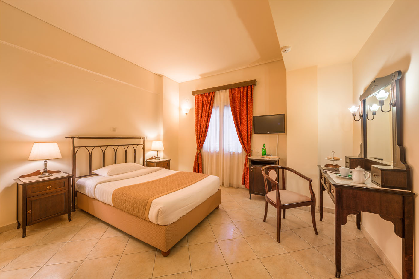 Hotel Arcadion double room 1.jpg