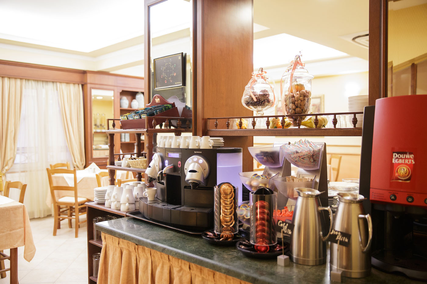 Hotel Arcadion restaurant.jpg
