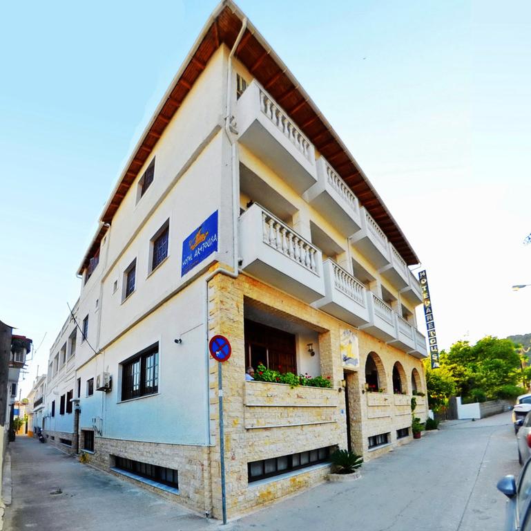 Hotel Aretousa.jpg