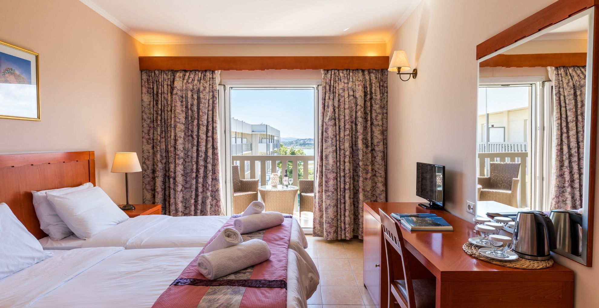Hotel Ariti Grand double room.jpg