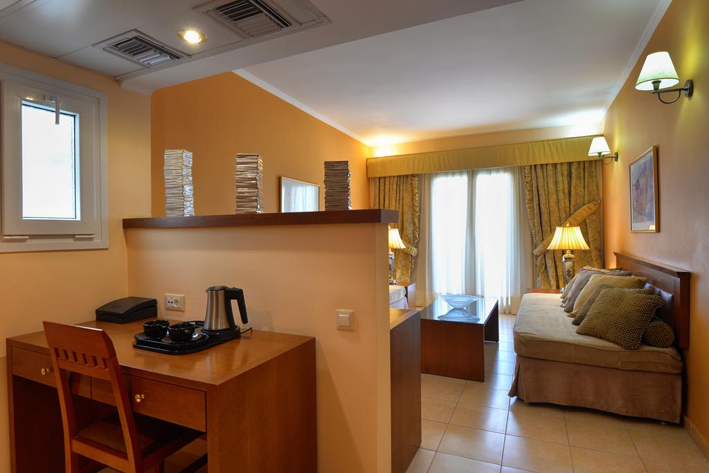 Hotel Ariti Grand suite 1.jpg